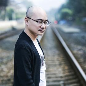 嘉仁裝飾-李飛