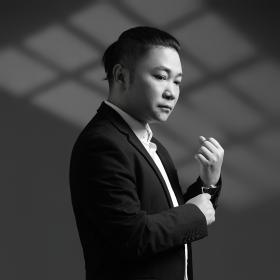 羅亮